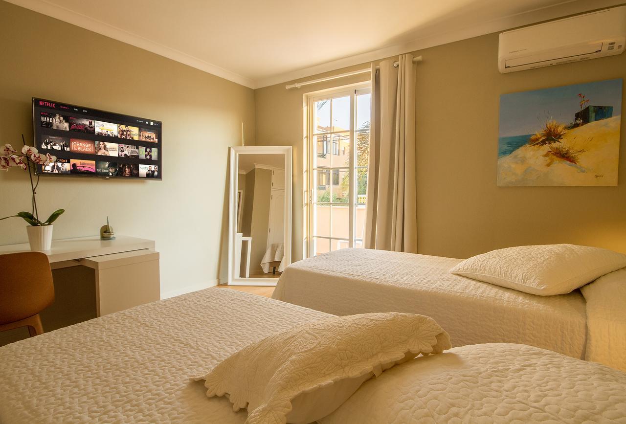 Lagos Suite Экстерьер фото